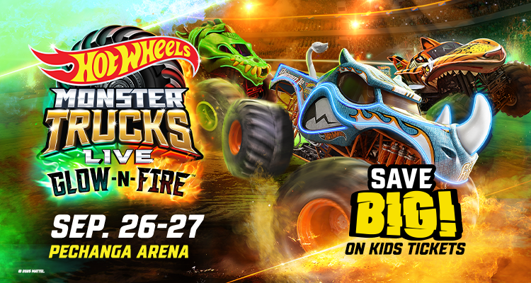 Hot Wheels Monster Trucks Live: Glow-N-Fire